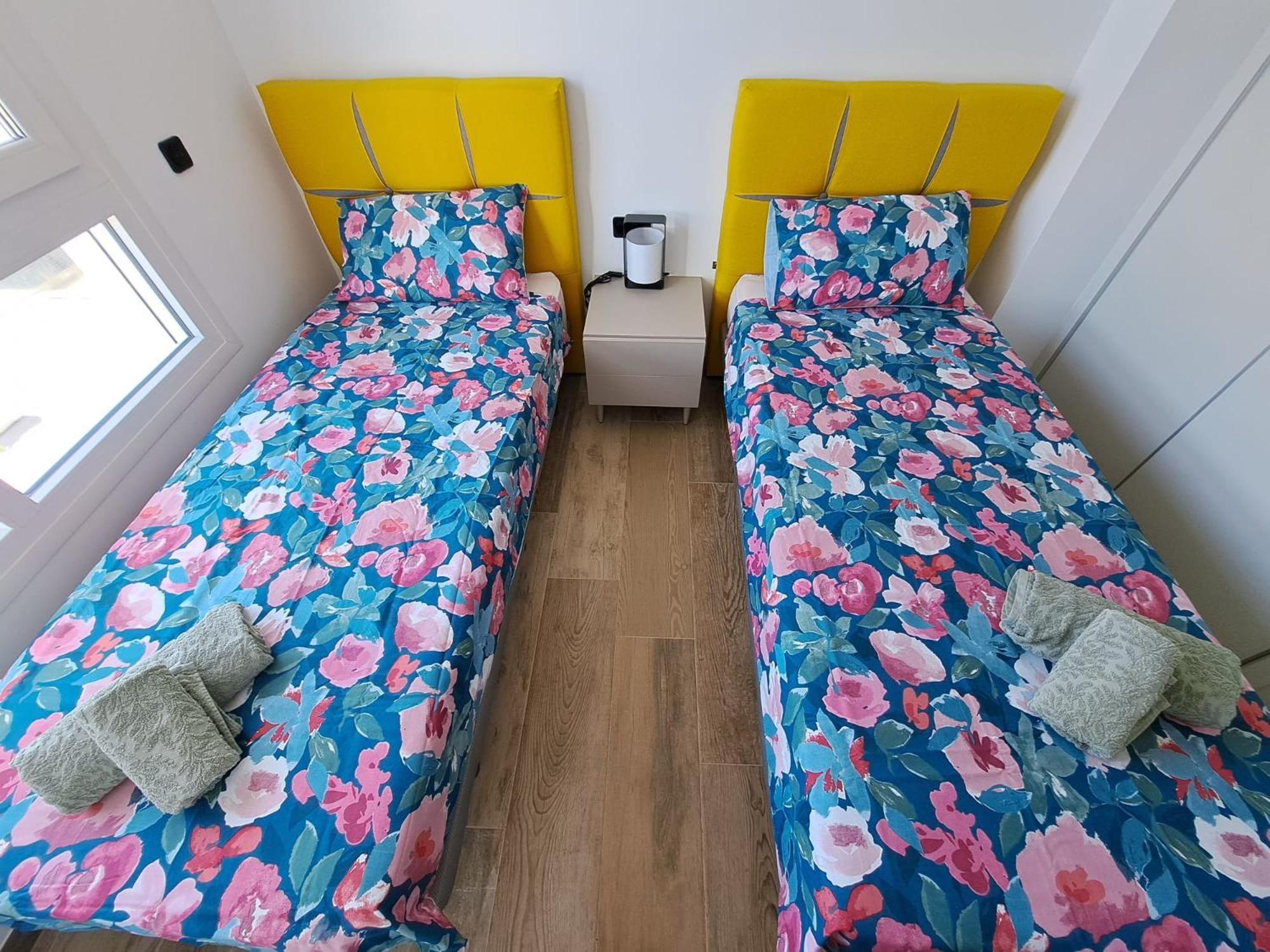 Nice 2 Bedroom Bali Apartment With Sea Views 托雷维耶哈 外观 照片